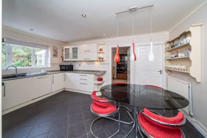 BREAKFAST KITCHEN- click for photo gallery